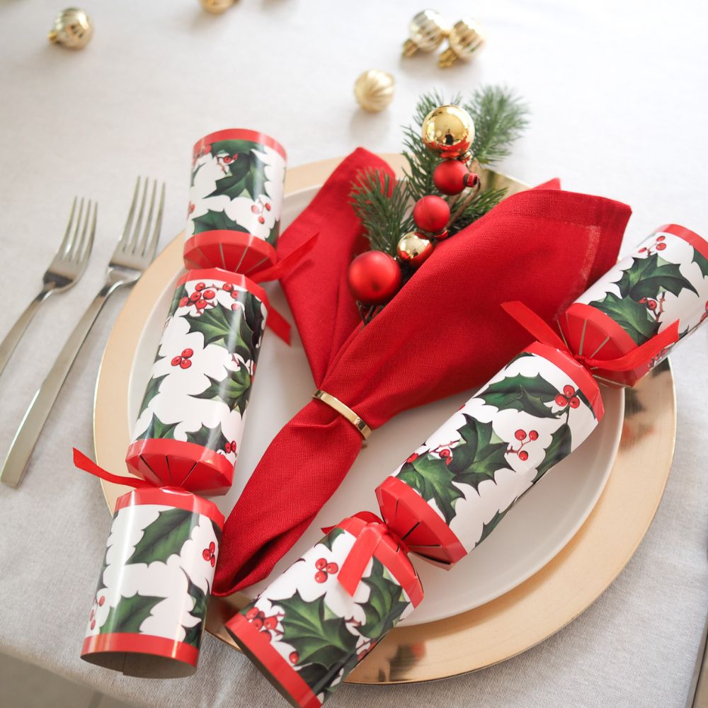 Family Crackers - Holly Berry (12 pack)