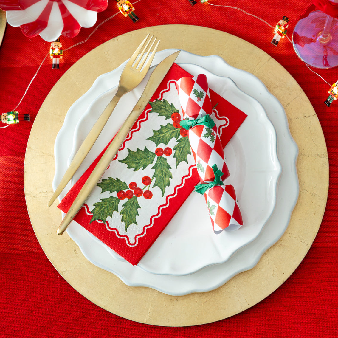 Mini Crackers - Holly Red & White Harlequin (8 Pack)