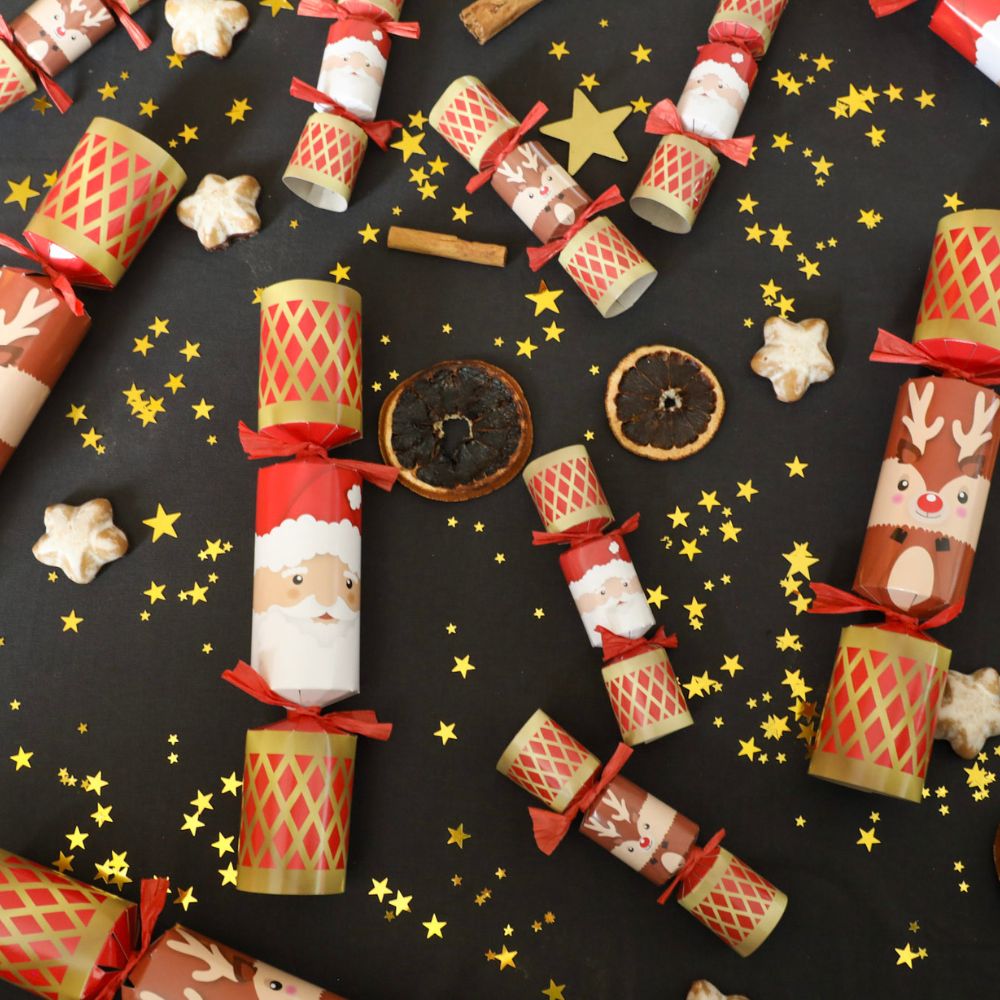 Deluxe Crackers - Santa & Reindeer (8 pack) by Celebration Crackers - Christmas Cracker Warehouse