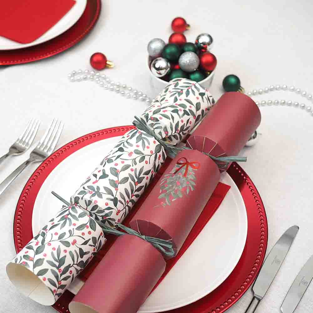 Super Deluxe Crackers - Merry Berry (Set of 8) by Celebration Crackers - Christmas Cracker Warehouse